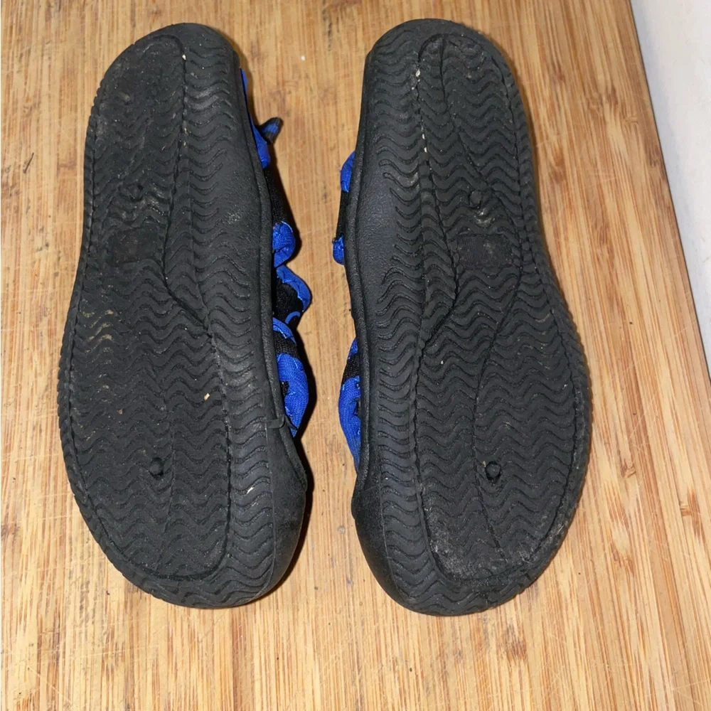 Set of 3 kids water shoes